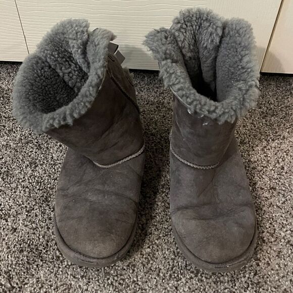 Ugg kids’ Double Bailey bow boots grey size 4 - Picture 4 of 9